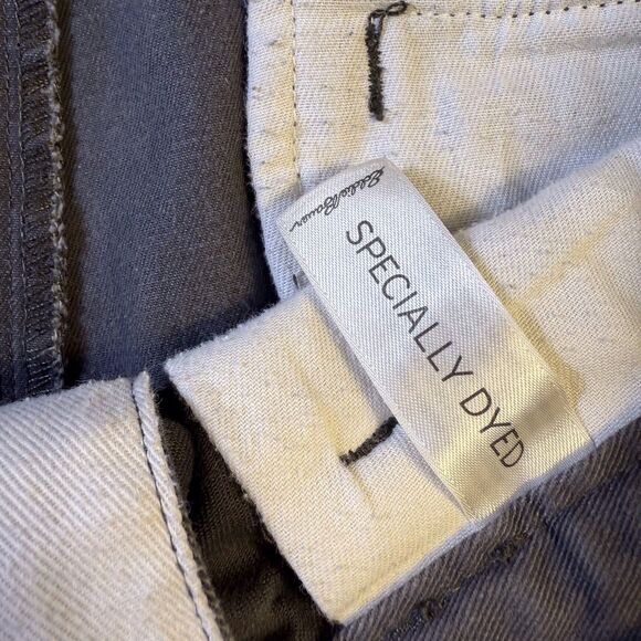 Eddie Bauer Shorts Gray Chino Pleated Front Size 38 Small Mark See Photo Elastic - Picture 9 of 12